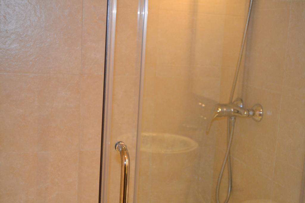 Hostal La Muntanya Castellar De N'Hug Buitenkant foto
