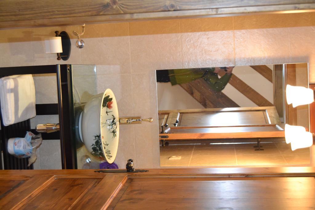 Hostal La Muntanya Castellar De N'Hug Buitenkant foto