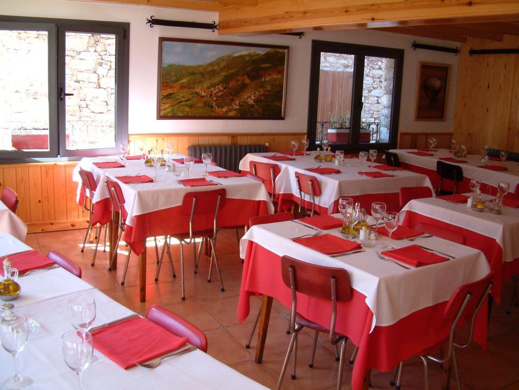 Hostal La Muntanya Castellar De N'Hug Buitenkant foto