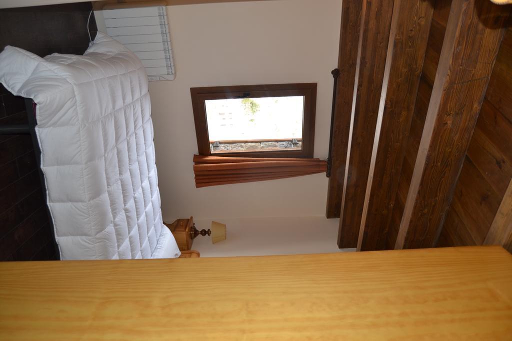 Hostal La Muntanya Castellar De N'Hug Buitenkant foto