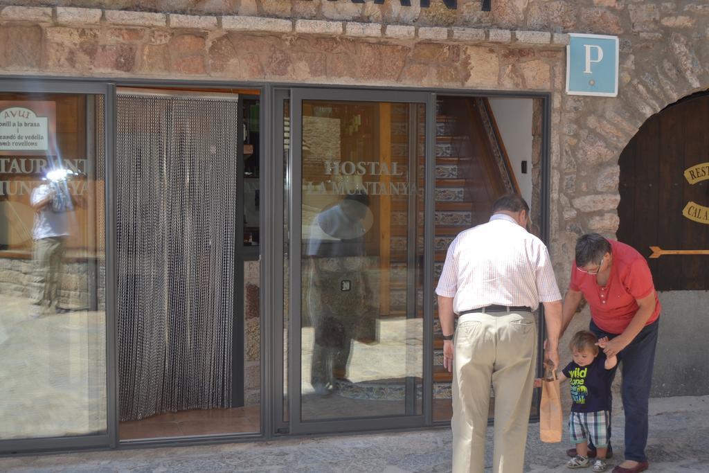 Hostal La Muntanya Castellar De N'Hug Buitenkant foto